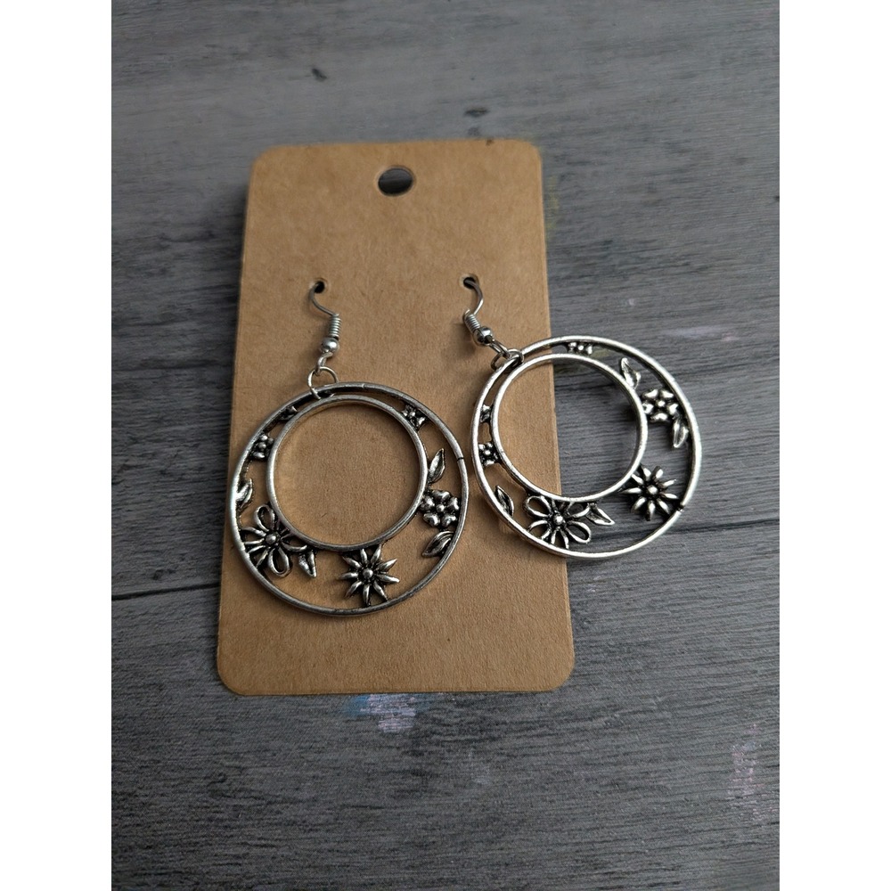 Silver Tone Floral Double Hoop Drop Earrings Boho Daisy Wildflower Dangle